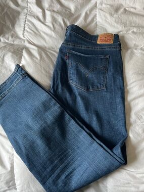 Levi's straight leg jeans